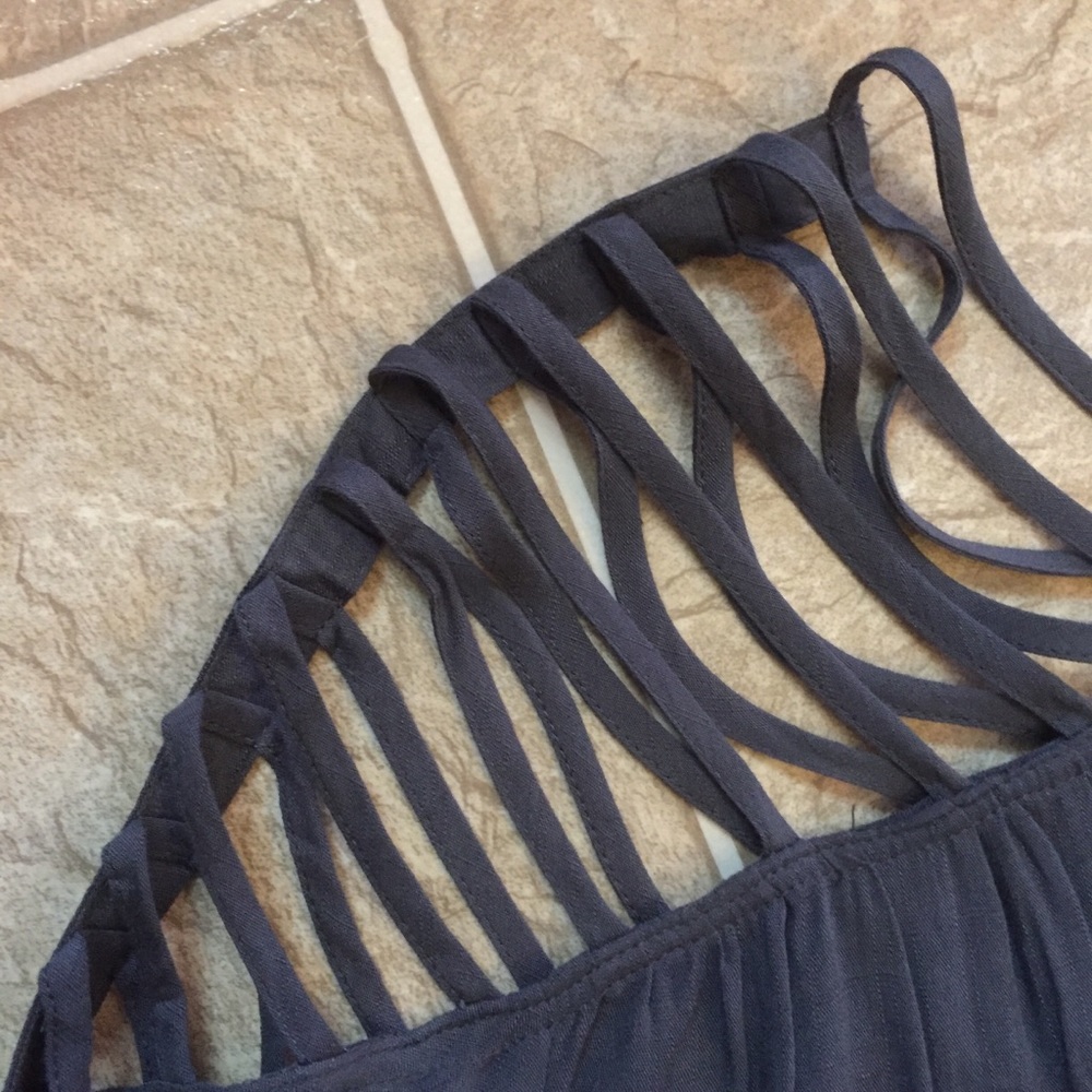 ❌SOLD❌Open Shoulder Top - Picture 4 of 6